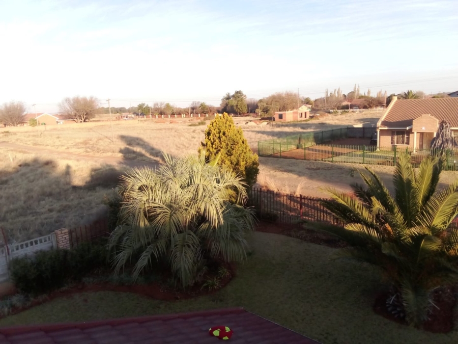 4 Bedroom Property for Sale in Petrusburg Free State